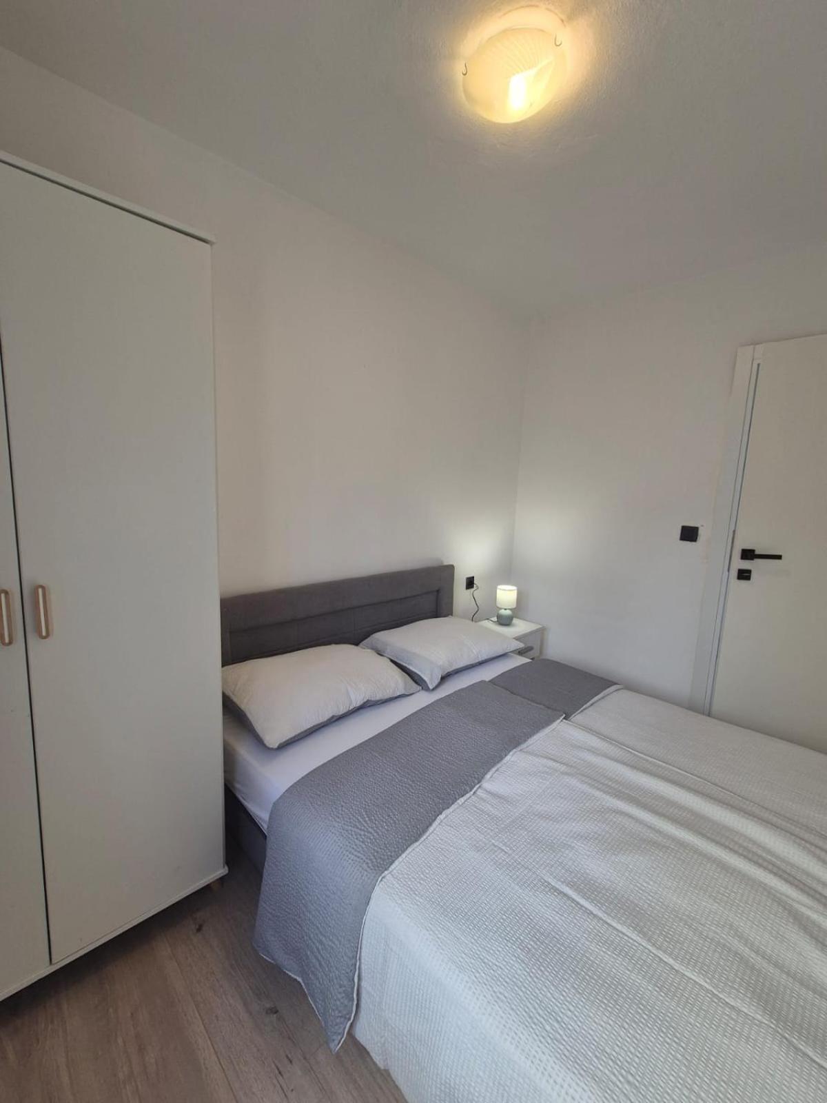 Apartments Tonci Трибунь Экстерьер фото