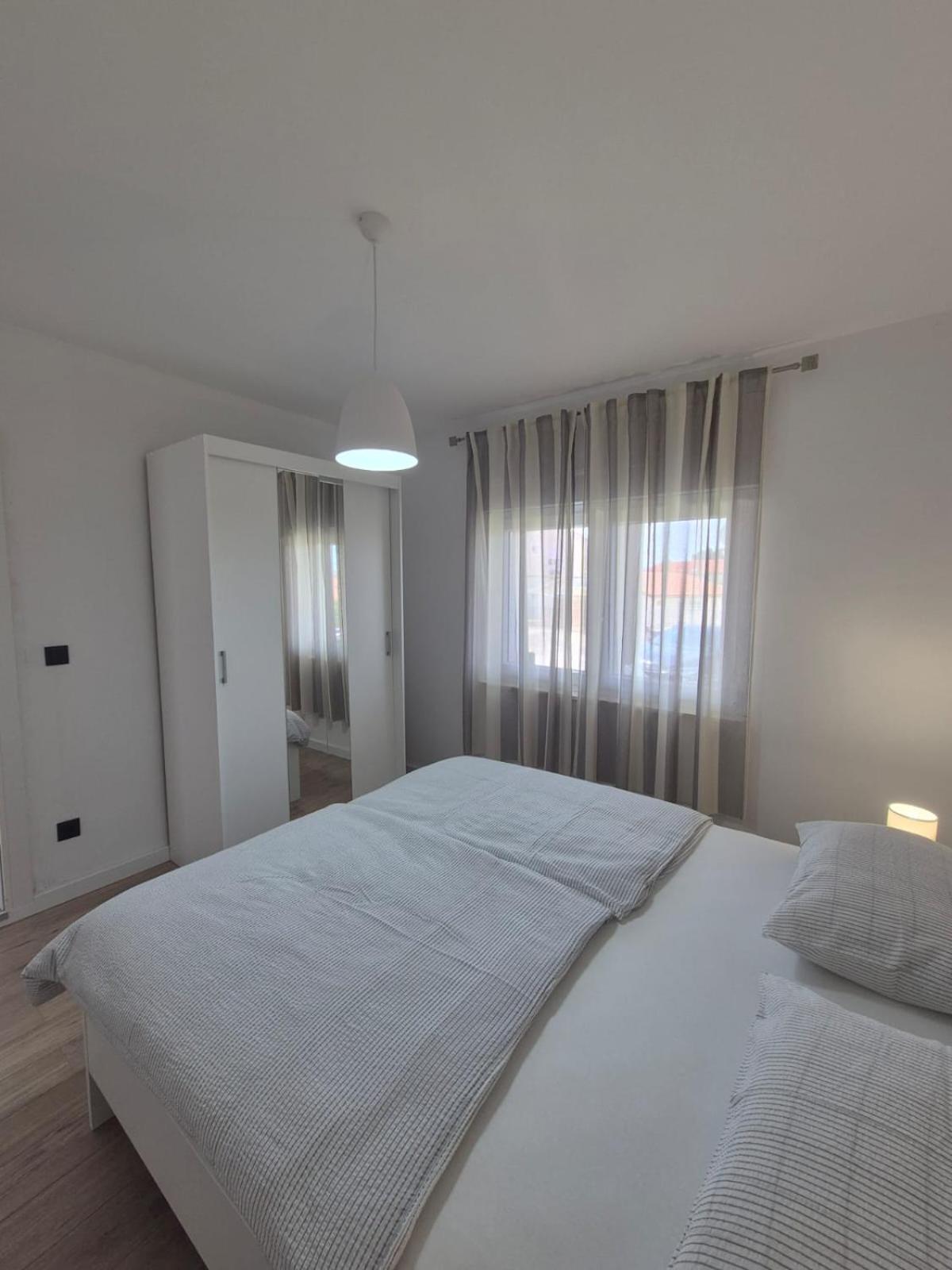 Apartments Tonci Трибунь Экстерьер фото